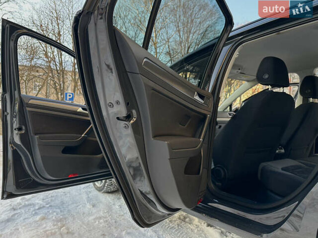 Серый Фольксваген Гольф, объемом двигателя 2 л и пробегом 229 тыс. км за 14000 $, фото 21 на Automoto.ua