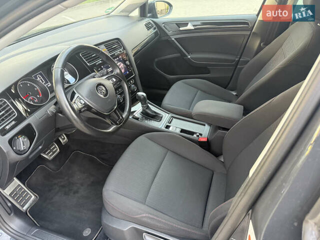 Серый Фольксваген Гольф, объемом двигателя 1.6 л и пробегом 221 тыс. км за 13950 $, фото 40 на Automoto.ua