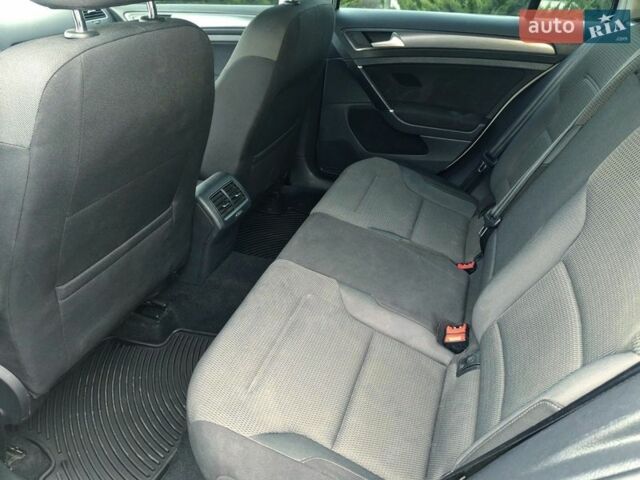 Серый Фольксваген Гольф, объемом двигателя 1.8 л и пробегом 138 тыс. км за 13999 $, фото 12 на Automoto.ua