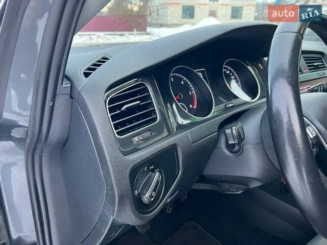 Серый Фольксваген Гольф, объемом двигателя 1.6 л и пробегом 177 тыс. км за 12150 $, фото 37 на Automoto.ua