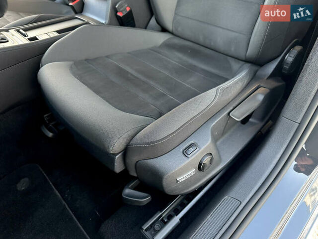 Серый Фольксваген Гольф, объемом двигателя 2 л и пробегом 229 тыс. км за 14000 $, фото 18 на Automoto.ua