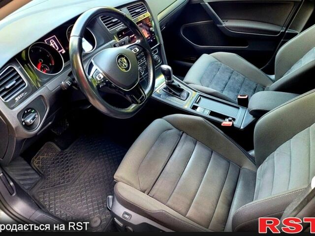 Серый Фольксваген Гольф, объемом двигателя 1.6 л и пробегом 235 тыс. км за 13900 $, фото 8 на Automoto.ua