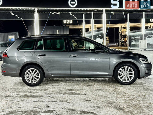 Серый Фольксваген Гольф, объемом двигателя 1.6 л и пробегом 253 тыс. км за 12800 $, фото 17 на Automoto.ua