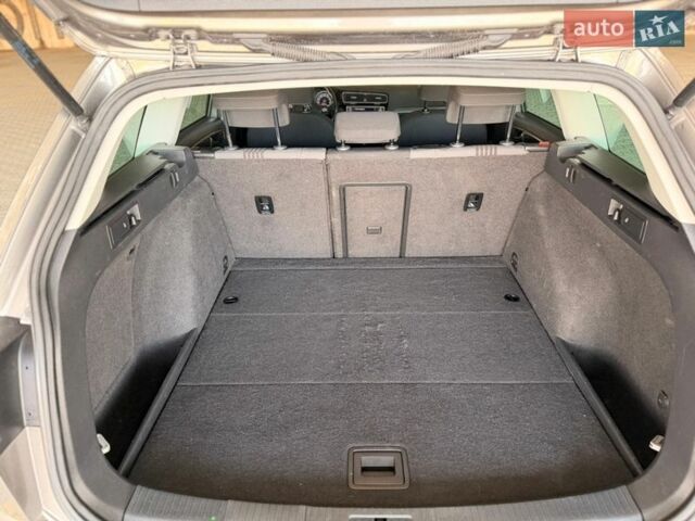 Сірий Фольксваген Гольф, об'ємом двигуна 1.6 л та пробігом 267 тис. км за 8800 $, фото 38 на Automoto.ua