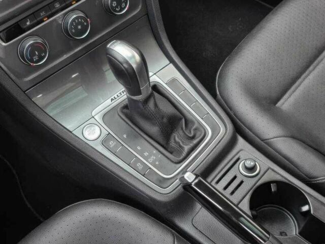 Сірий Фольксваген Гольф, об'ємом двигуна 1.8 л та пробігом 100 тис. км за 7500 $, фото 11 на Automoto.ua