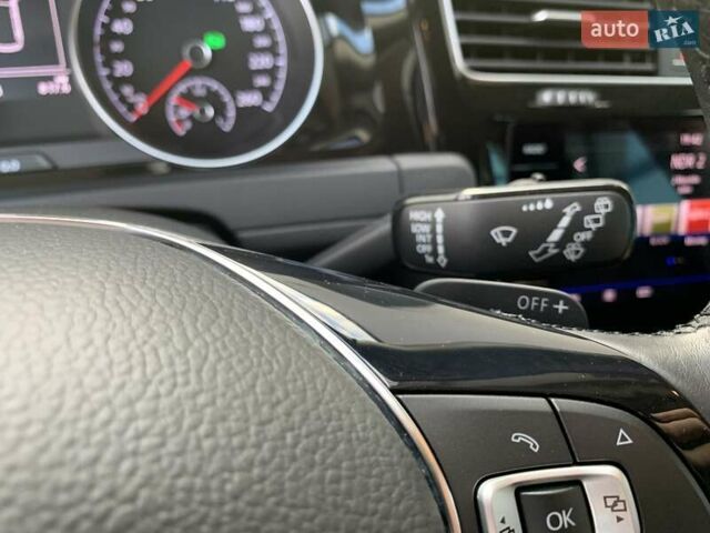 Серый Фольксваген Гольф, объемом двигателя 2 л и пробегом 237 тыс. км за 17999 $, фото 18 на Automoto.ua