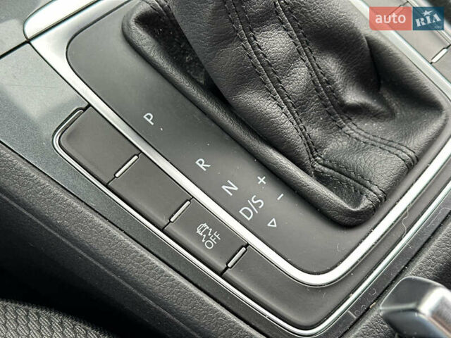 Серый Фольксваген Гольф, объемом двигателя 1.8 л и пробегом 100 тыс. км за 12700 $, фото 72 на Automoto.ua