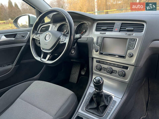 Серый Фольксваген Гольф, объемом двигателя 1.6 л и пробегом 239 тыс. км за 10900 $, фото 30 на Automoto.ua