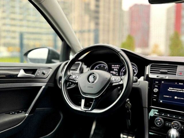 Серый Фольксваген Гольф, объемом двигателя 1.6 л и пробегом 149 тыс. км за 14600 $, фото 16 на Automoto.ua