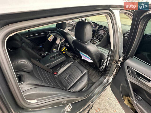 Серый Фольксваген Гольф, объемом двигателя 1.97 л и пробегом 250 тыс. км за 15800 $, фото 35 на Automoto.ua