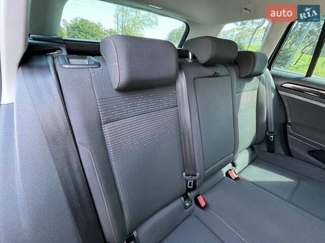 Сірий Фольксваген Гольф, об'ємом двигуна 1.6 л та пробігом 214 тис. км за 13000 $, фото 7 на Automoto.ua