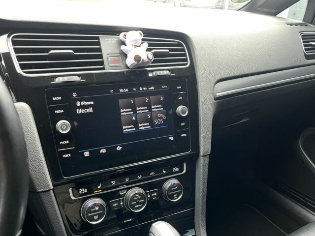 Фольксваген Гольф 2017 у Чернігові на Automoto.ua Сірий Фольксваген Гольф, об'ємом двигуна 2 л та пробігом 277 тис. км за 15999 $, фото 12 на Automoto.ua