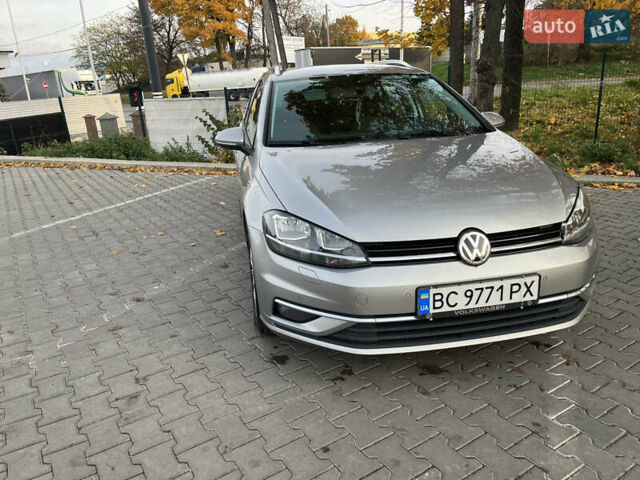 Серый Фольксваген Гольф, объемом двигателя 1.6 л и пробегом 215 тыс. км за 13500 $, фото 1 на Automoto.ua