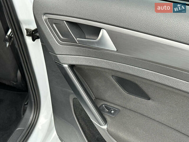 Серый Фольксваген Гольф, объемом двигателя 1.8 л и пробегом 100 тыс. км за 12700 $, фото 36 на Automoto.ua