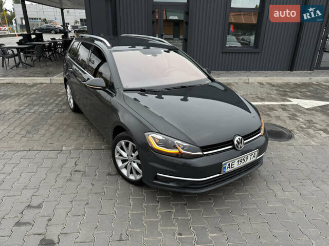 Серый Фольксваген Гольф, объемом двигателя 1.97 л и пробегом 328 тыс. км за 15600 $, фото 1 на Automoto.ua