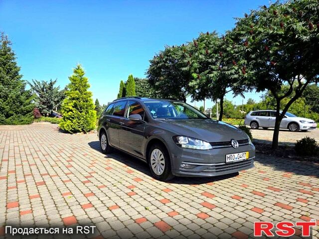 Серый Фольксваген Гольф, объемом двигателя 1.6 л и пробегом 239 тыс. км за 11900 $, фото 1 на Automoto.ua