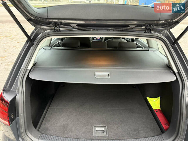 Сірий Фольксваген Гольф, об'ємом двигуна 1.6 л та пробігом 239 тис. км за 12000 $, фото 26 на Automoto.ua