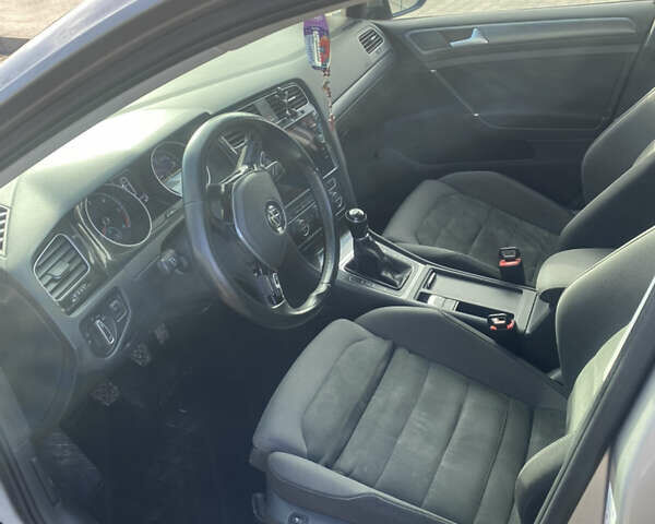 Серый Фольксваген Гольф, объемом двигателя 1.6 л и пробегом 215 тыс. км за 13500 $, фото 17 на Automoto.ua