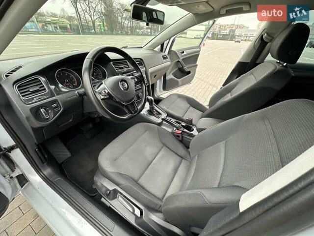 Серый Фольксваген Гольф, объемом двигателя 1.8 л и пробегом 100 тыс. км за 12700 $, фото 57 на Automoto.ua