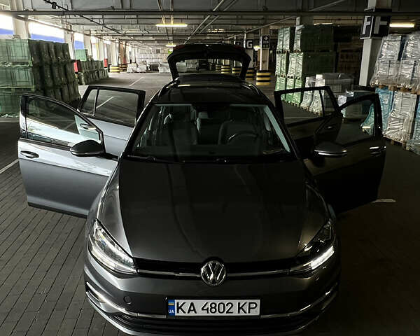 Серый Фольксваген Гольф, объемом двигателя 1.8 л и пробегом 73 тыс. км за 11000 $, фото 1 на Automoto.ua
