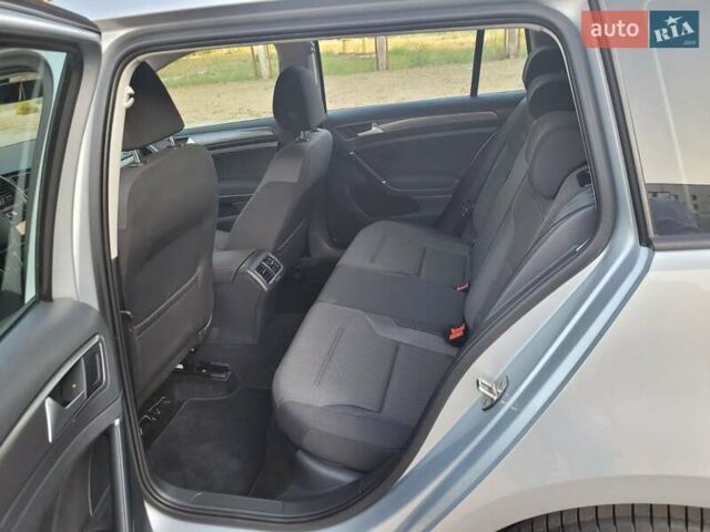 Серый Фольксваген Гольф, объемом двигателя 1.6 л и пробегом 161 тыс. км за 14500 $, фото 11 на Automoto.ua