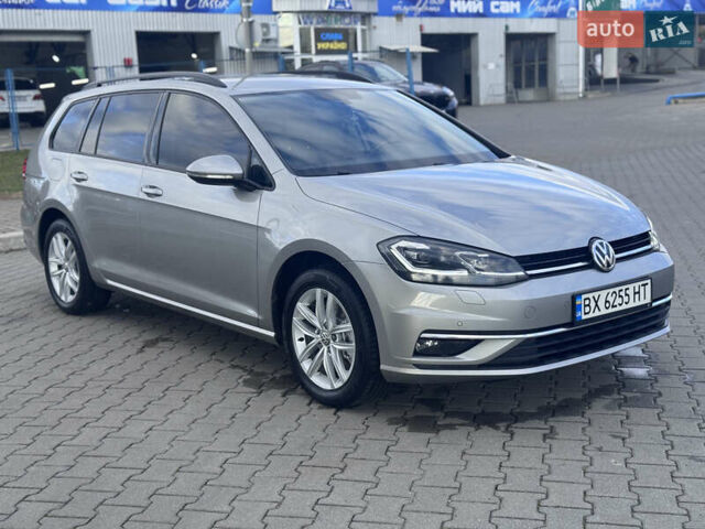 Серый Фольксваген Гольф, объемом двигателя 1.6 л и пробегом 228 тыс. км за 11500 $, фото 54 на Automoto.ua