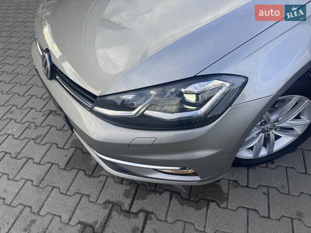 Серый Фольксваген Гольф, объемом двигателя 1.6 л и пробегом 228 тыс. км за 11500 $, фото 39 на Automoto.ua