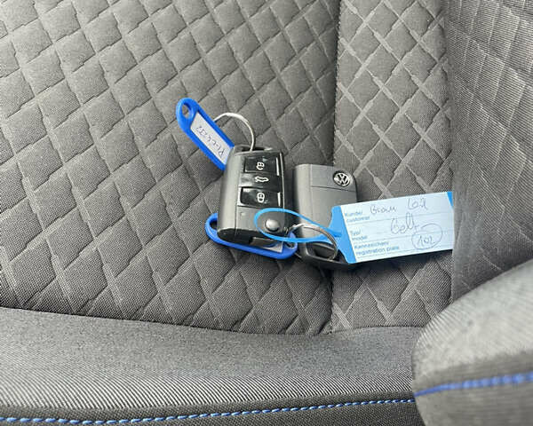 Сірий Фольксваген Гольф, об'ємом двигуна 2 л та пробігом 286 тис. км за 15400 $, фото 25 на Automoto.ua