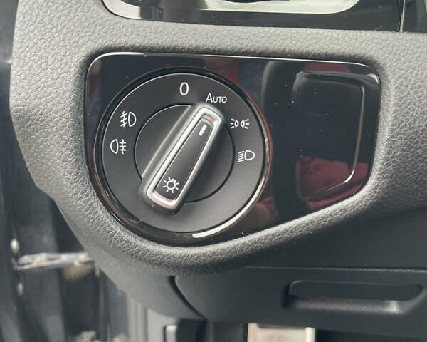 Сірий Фольксваген Гольф, об'ємом двигуна 2 л та пробігом 286 тис. км за 15400 $, фото 21 на Automoto.ua