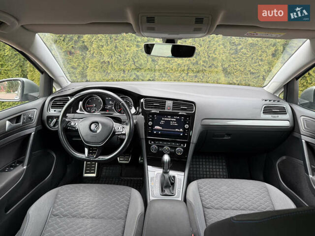 Сірий Фольксваген Гольф, об'ємом двигуна 1.6 л та пробігом 272 тис. км за 12000 $, фото 10 на Automoto.ua