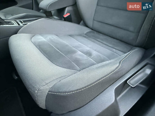 Серый Фольксваген Гольф, объемом двигателя 1.97 л и пробегом 208 тыс. км за 14999 $, фото 41 на Automoto.ua