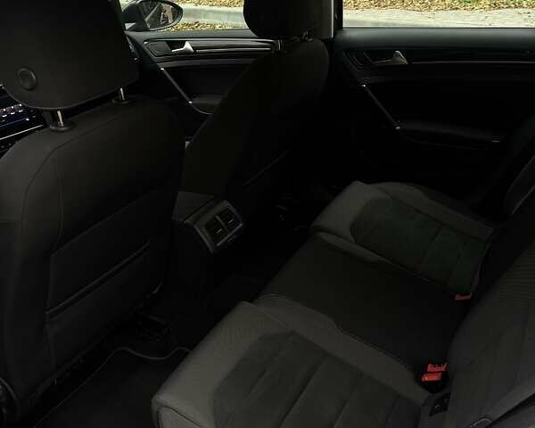 Серый Фольксваген Гольф, объемом двигателя 1.97 л и пробегом 208 тыс. км за 17899 $, фото 15 на Automoto.ua