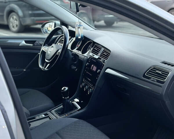 Серый Фольксваген Гольф, объемом двигателя 1.97 л и пробегом 262 тыс. км за 12799 $, фото 15 на Automoto.ua