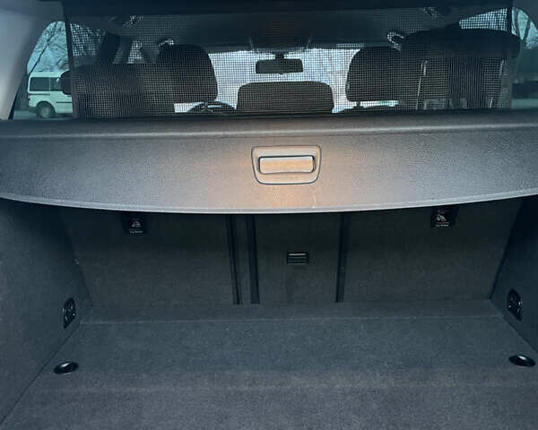 Сірий Фольксваген Гольф, об'ємом двигуна 1.6 л та пробігом 274 тис. км за 12500 $, фото 34 на Automoto.ua