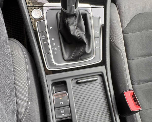 Фольксваген Гольф 2018 у Києві на Automoto.ua Сірий Фольксваген Гольф, об'ємом двигуна 1.97 л та пробігом 133 тис. км за 20200 $, фото 37 на Automoto.ua