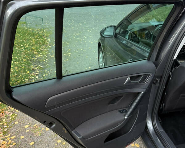 Сірий Фольксваген Гольф, об'ємом двигуна 1.6 л та пробігом 139 тис. км за 13800 $, фото 32 на Automoto.ua