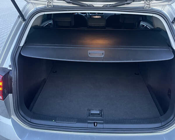 Сірий Фольксваген Гольф, об'ємом двигуна 1.6 л та пробігом 274 тис. км за 12500 $, фото 32 на Automoto.ua