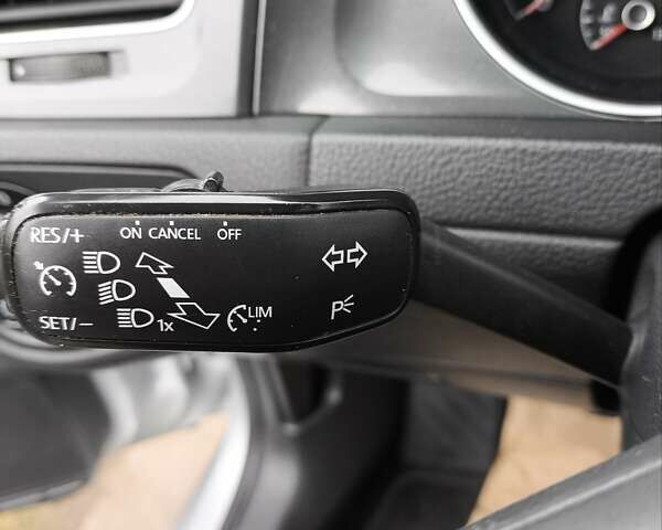 Серый Фольксваген Гольф, объемом двигателя 1.6 л и пробегом 198 тыс. км за 10800 $, фото 15 на Automoto.ua