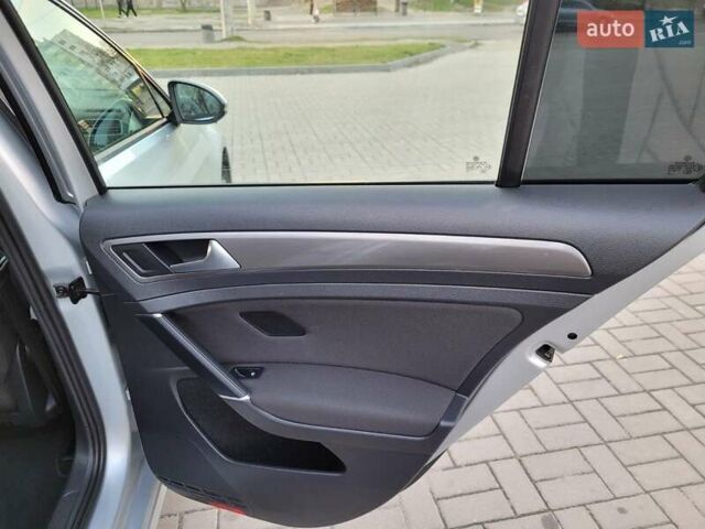Серый Фольксваген Гольф, объемом двигателя 1.6 л и пробегом 161 тыс. км за 13900 $, фото 21 на Automoto.ua