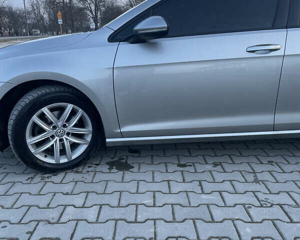 Сірий Фольксваген Гольф, об'ємом двигуна 1.6 л та пробігом 274 тис. км за 12500 $, фото 4 на Automoto.ua