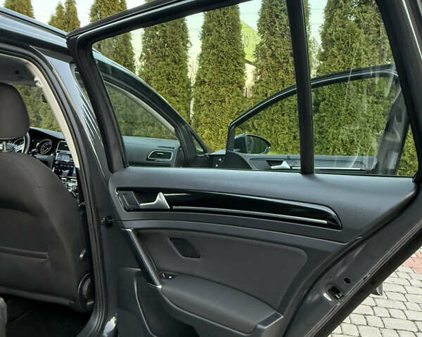 Серый Фольксваген Гольф, объемом двигателя 1.97 л и пробегом 208 тыс. км за 14999 $, фото 37 на Automoto.ua