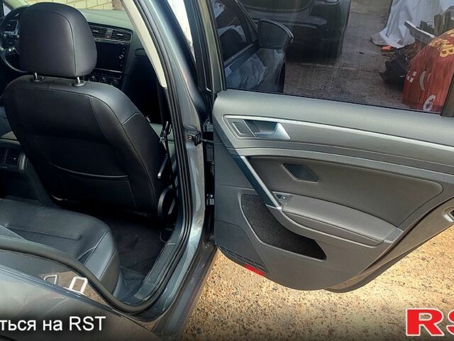 Сірий Фольксваген Гольф, об'ємом двигуна 1.8 л та пробігом 110 тис. км за 15000 $, фото 5 на Automoto.ua