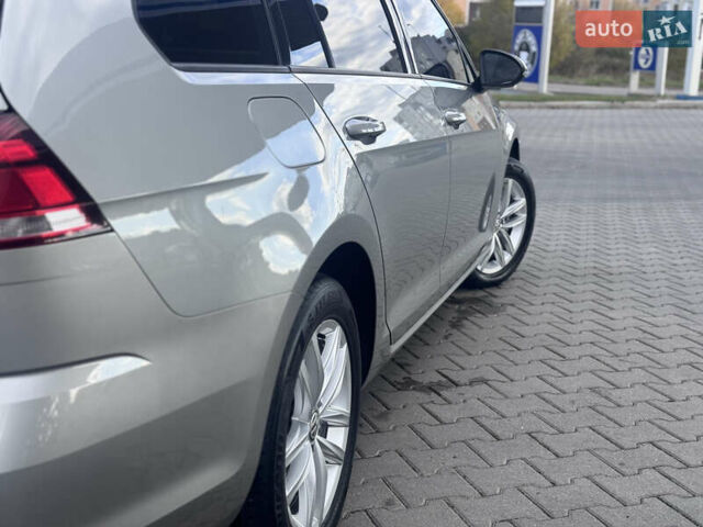 Серый Фольксваген Гольф, объемом двигателя 1.6 л и пробегом 228 тыс. км за 11500 $, фото 2 на Automoto.ua