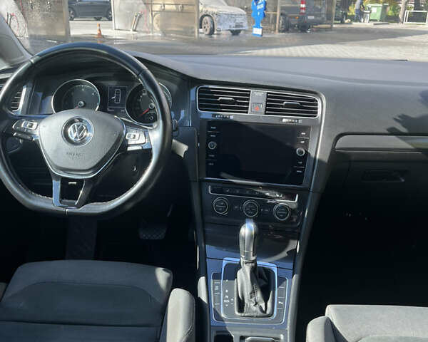 Сірий Фольксваген Гольф, об'ємом двигуна 1.6 л та пробігом 199 тис. км за 15600 $, фото 17 на Automoto.ua