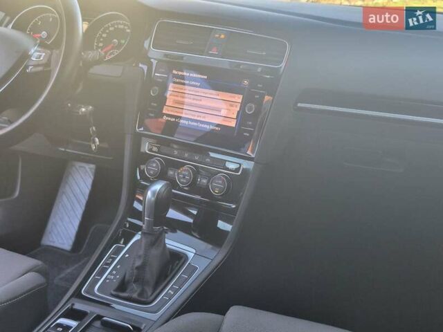 Серый Фольксваген Гольф, объемом двигателя 1.97 л и пробегом 210 тыс. км за 14999 $, фото 67 на Automoto.ua