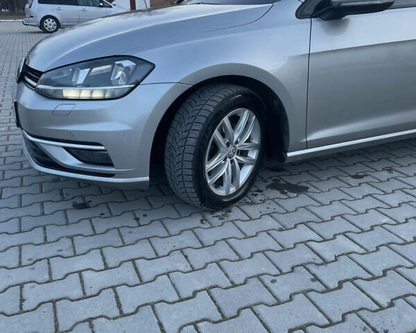 Сірий Фольксваген Гольф, об'ємом двигуна 1.6 л та пробігом 274 тис. км за 12500 $, фото 3 на Automoto.ua