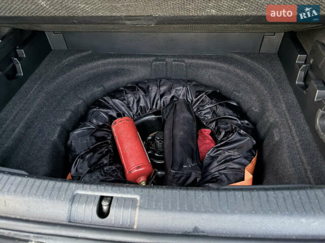 Серый Фольксваген Гольф, объемом двигателя 1.97 л и пробегом 218 тыс. км за 18200 $, фото 25 на Automoto.ua