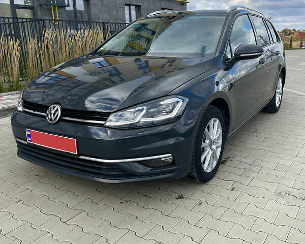 Серый Фольксваген Гольф, объемом двигателя 2 л и пробегом 260 тыс. км за 15550 $, фото 3 на Automoto.ua