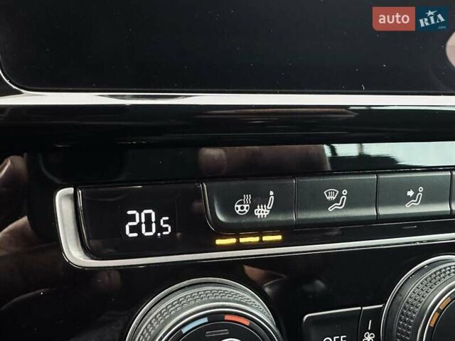 Серый Фольксваген Гольф, объемом двигателя 2 л и пробегом 228 тыс. км за 14350 $, фото 60 на Automoto.ua