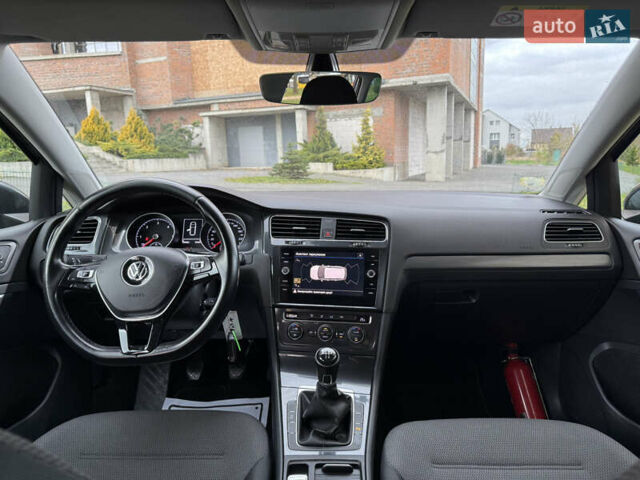 Серый Фольксваген Гольф, объемом двигателя 1.6 л и пробегом 139 тыс. км за 13900 $, фото 36 на Automoto.ua